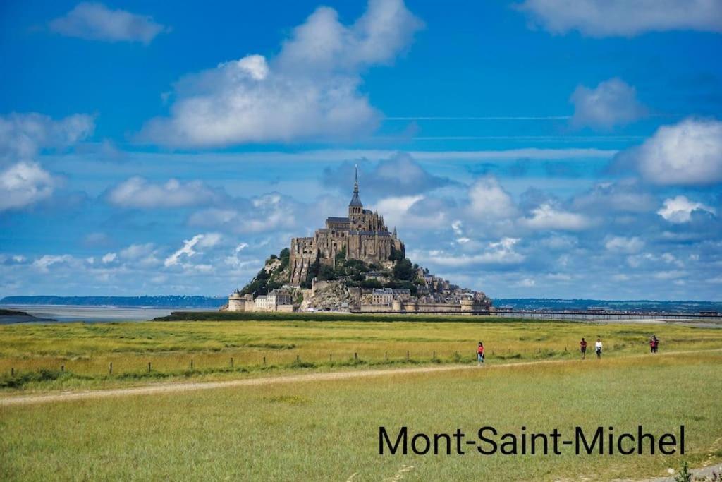 Maison Proche Du Mont Saint Michel Pontorson Exterior photo